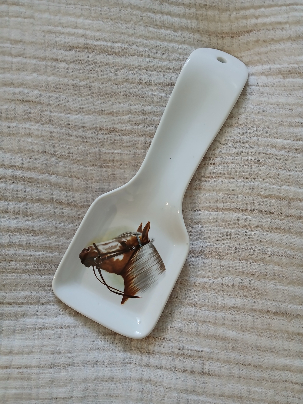 (2/20$)White Ceramic Spoon Holder  with Horse Artwork / Cottagecore/Farmhouse